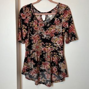 Floral top with overflowing little skirt
